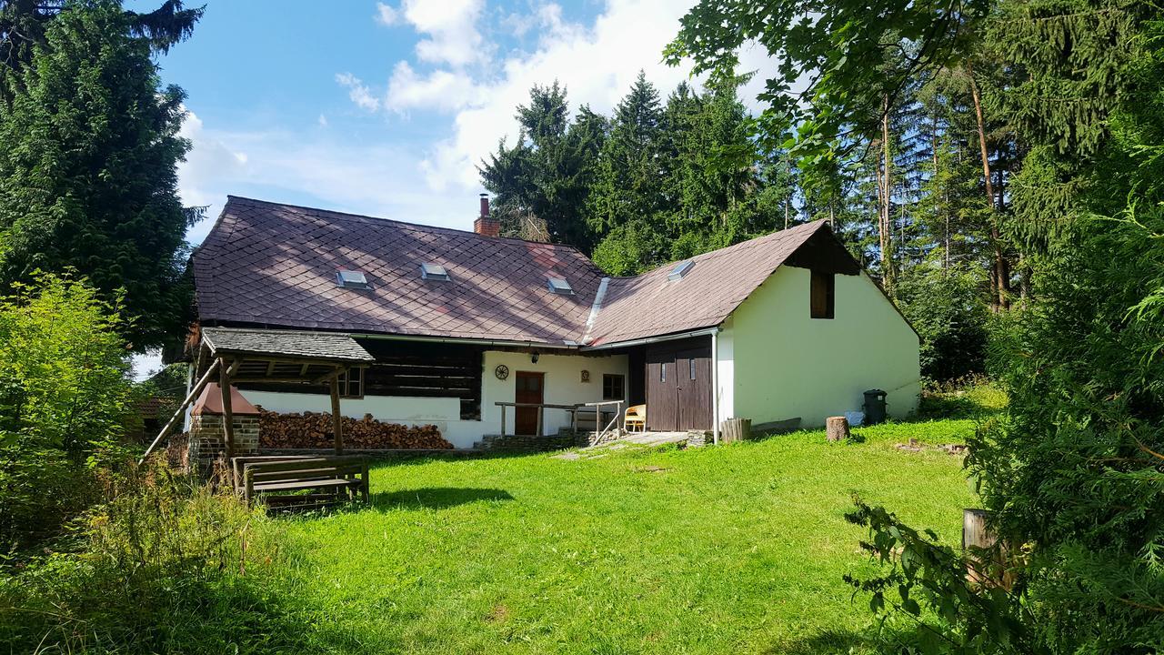 Malebna Chalupa U Javorniku Na Sumave Vacov Extérieur photo
